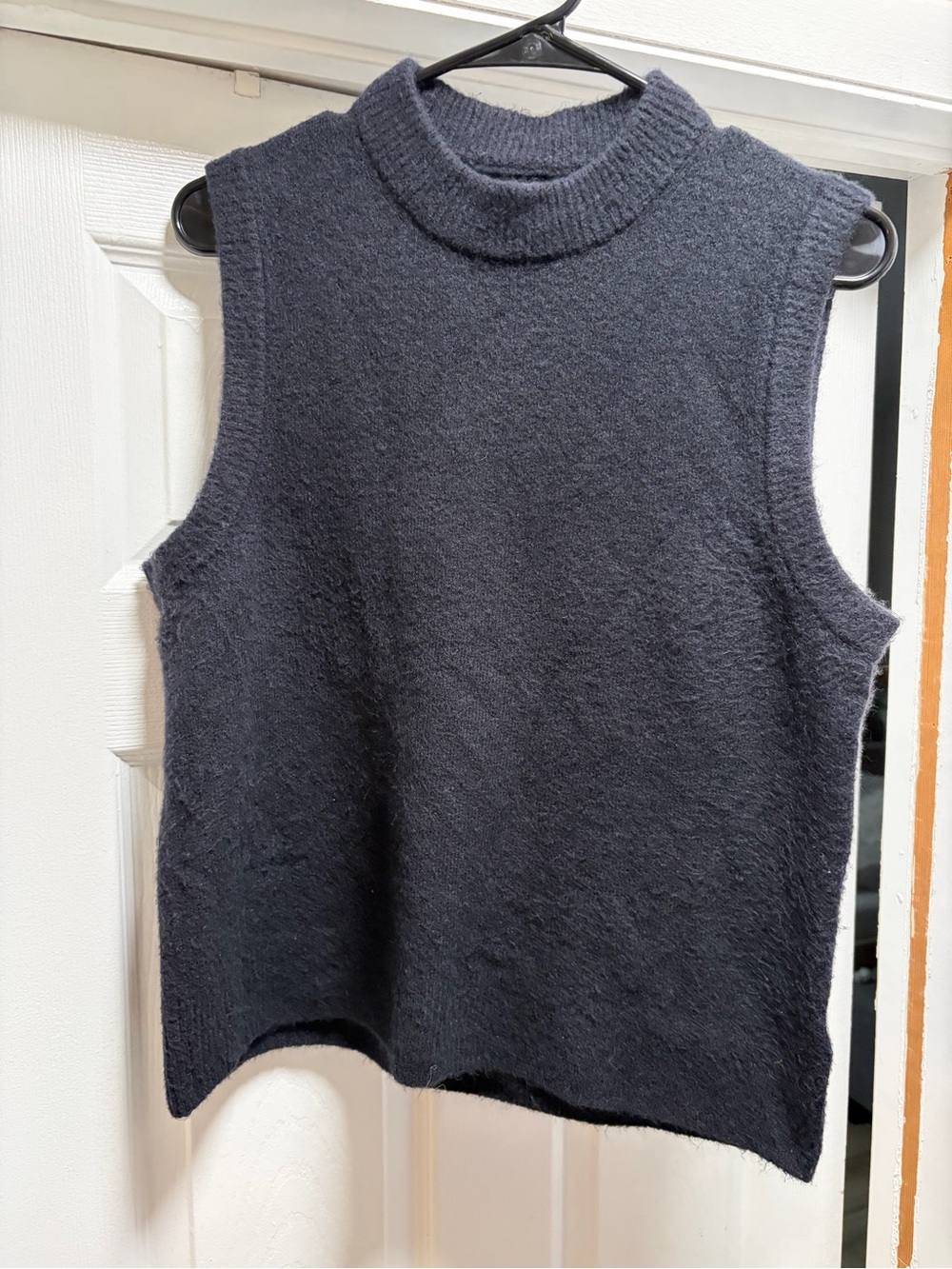J.Crew Extra-Soft Black Mock Neck Sweater Vest Size M Merino Wool blend